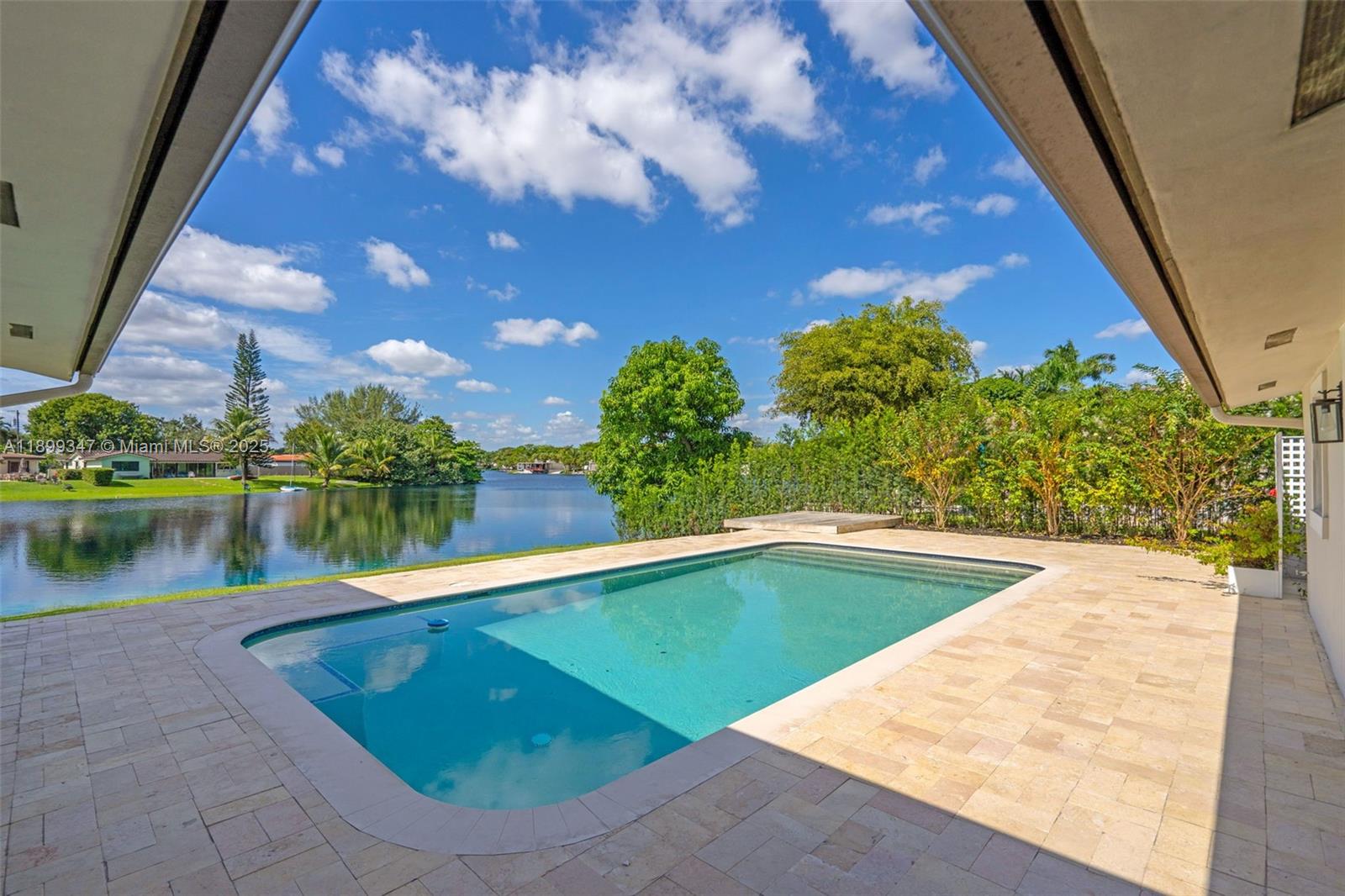 14940 Egan Ln Miami Lakes, FL 33014