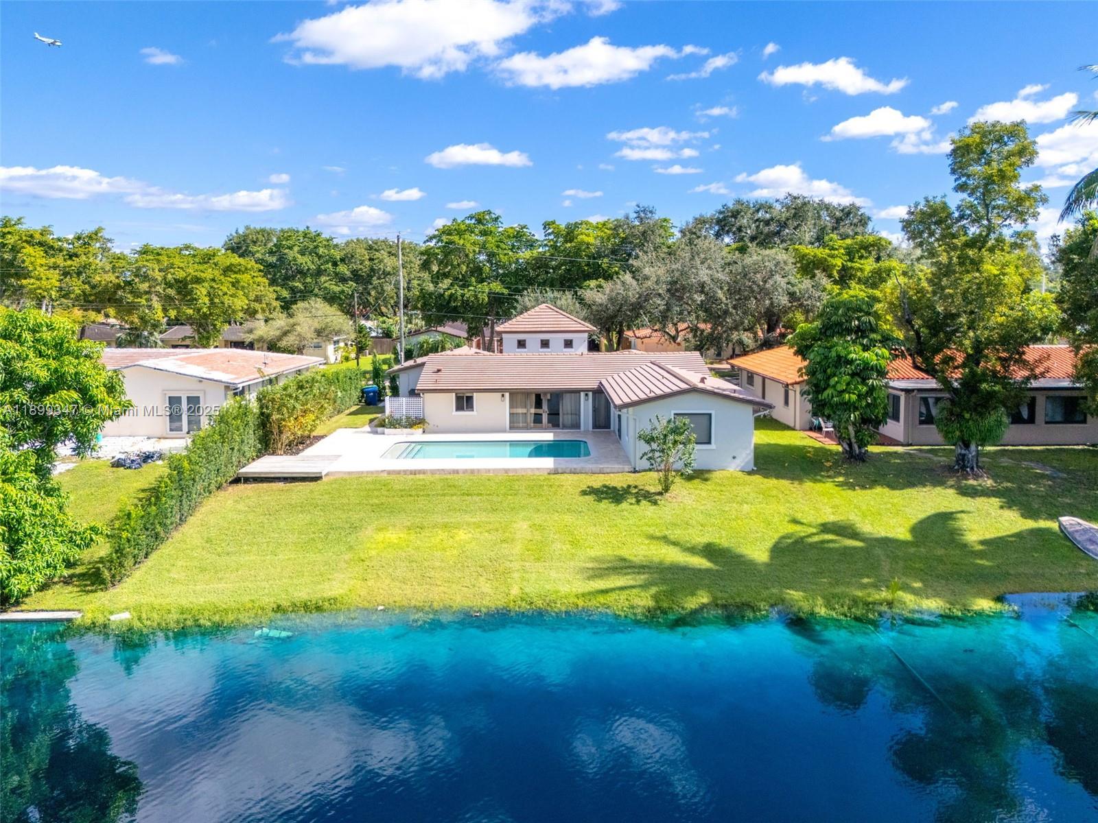 14940 Egan Ln Miami Lakes, FL 33014