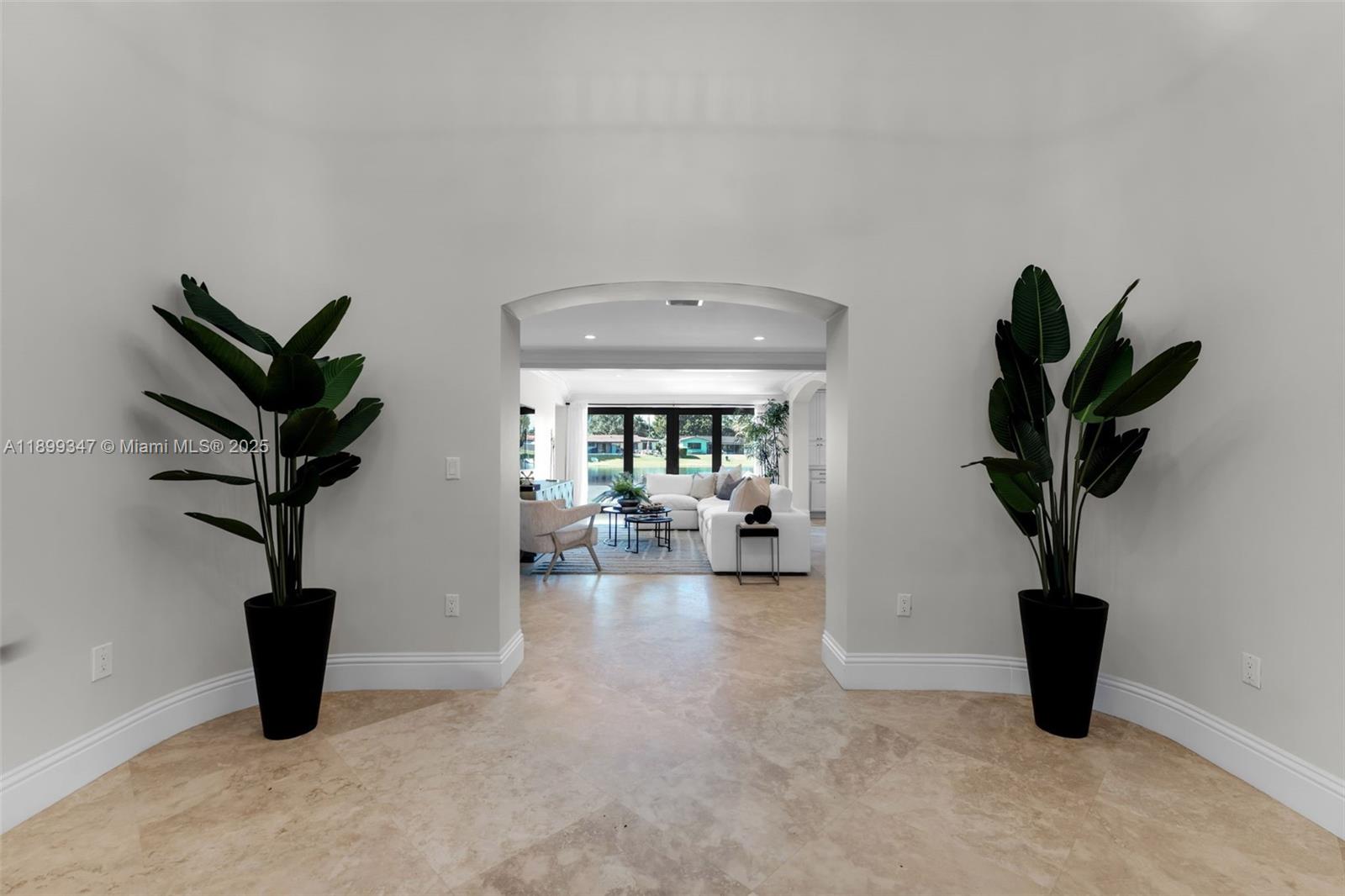 14940 Egan Ln Miami Lakes, FL 33014