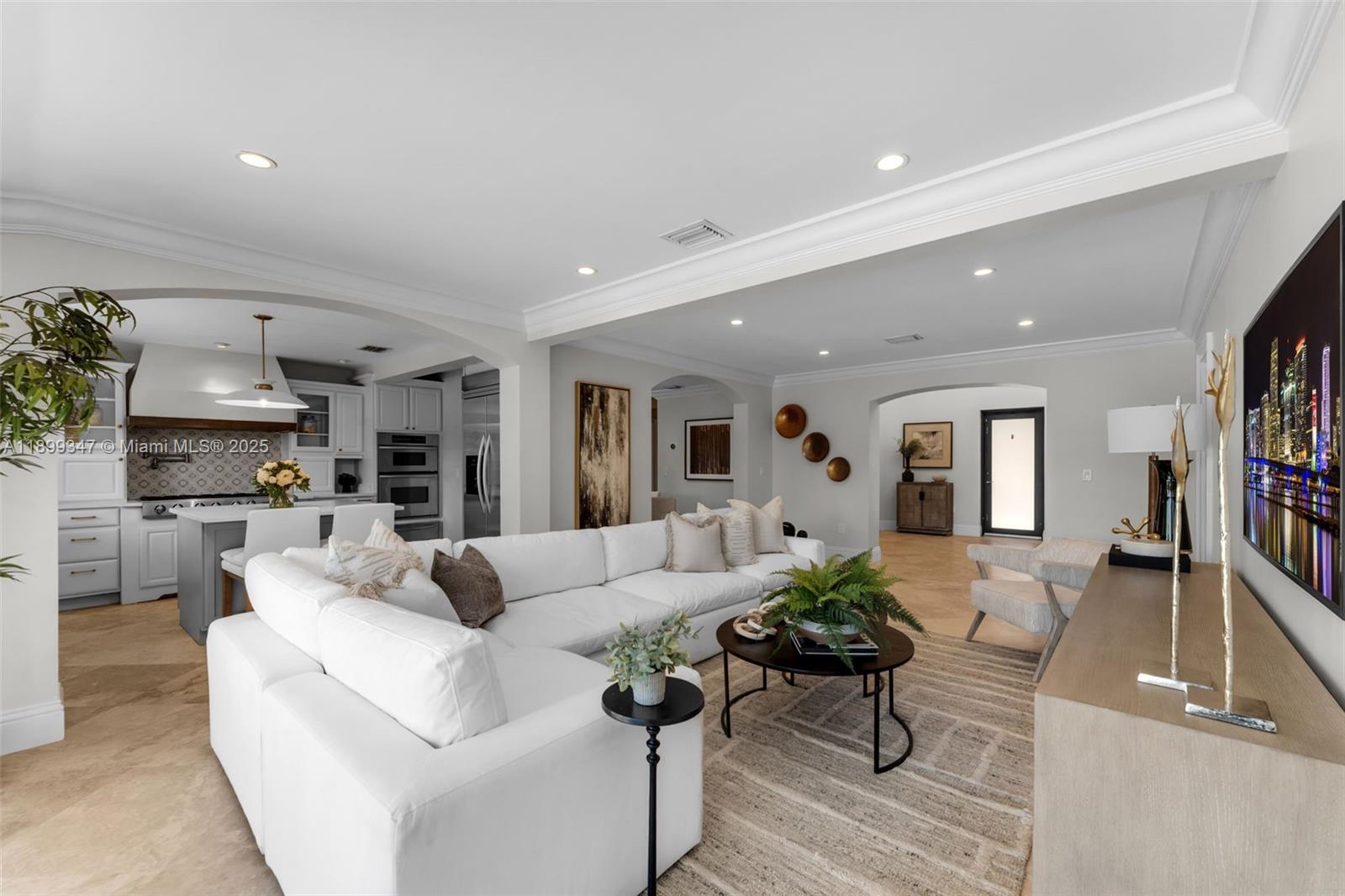 14940 Egan Ln Miami Lakes, FL 33014