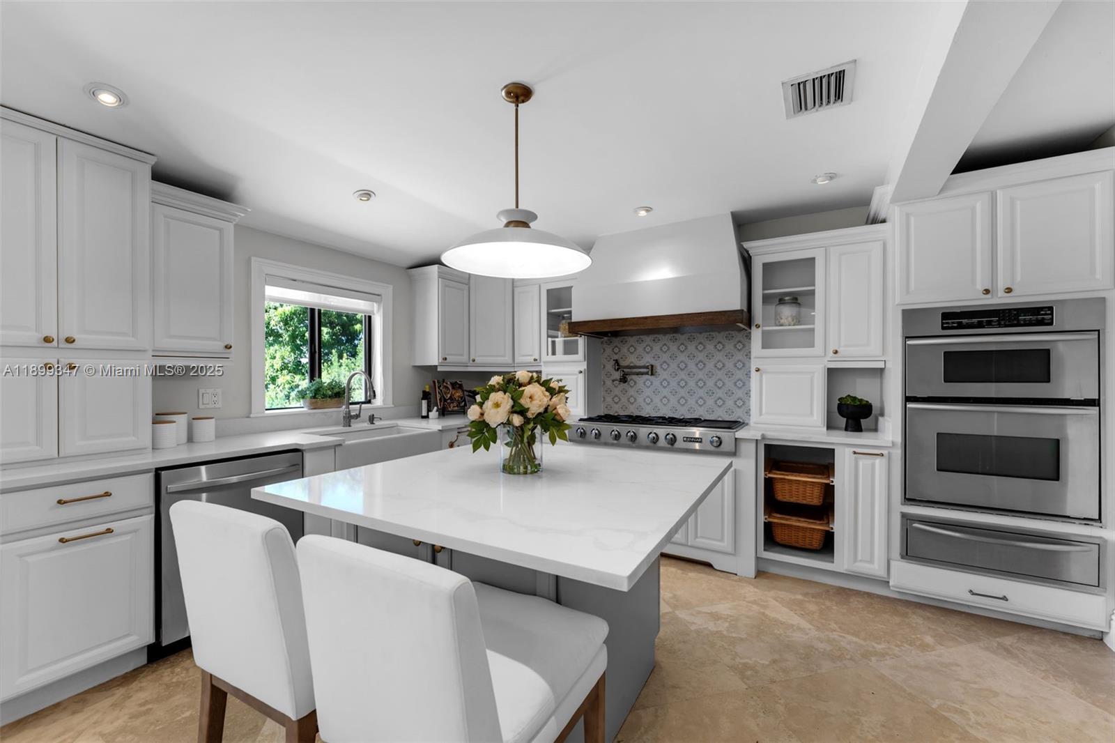 14940 Egan Ln Miami Lakes, FL 33014