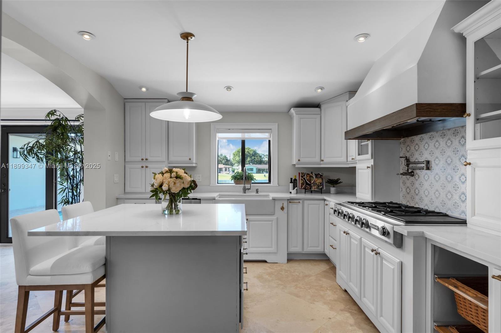 14940 Egan Ln Miami Lakes, FL 33014