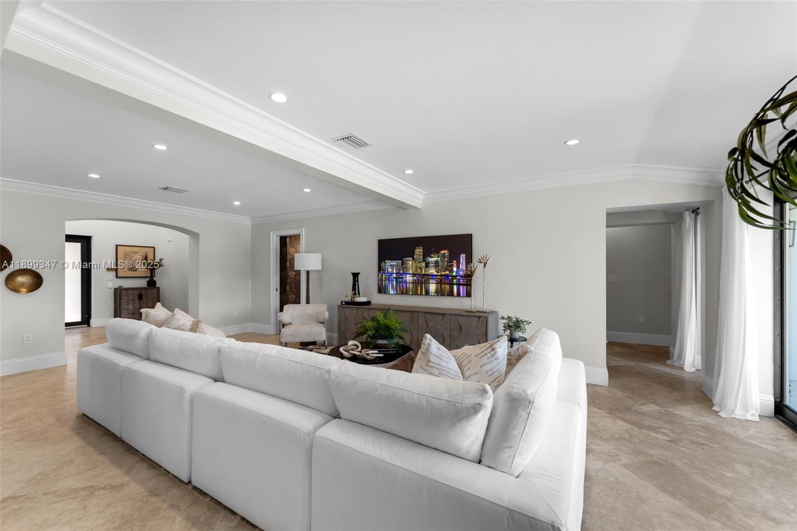 14940 Egan Ln Miami Lakes, FL 33014