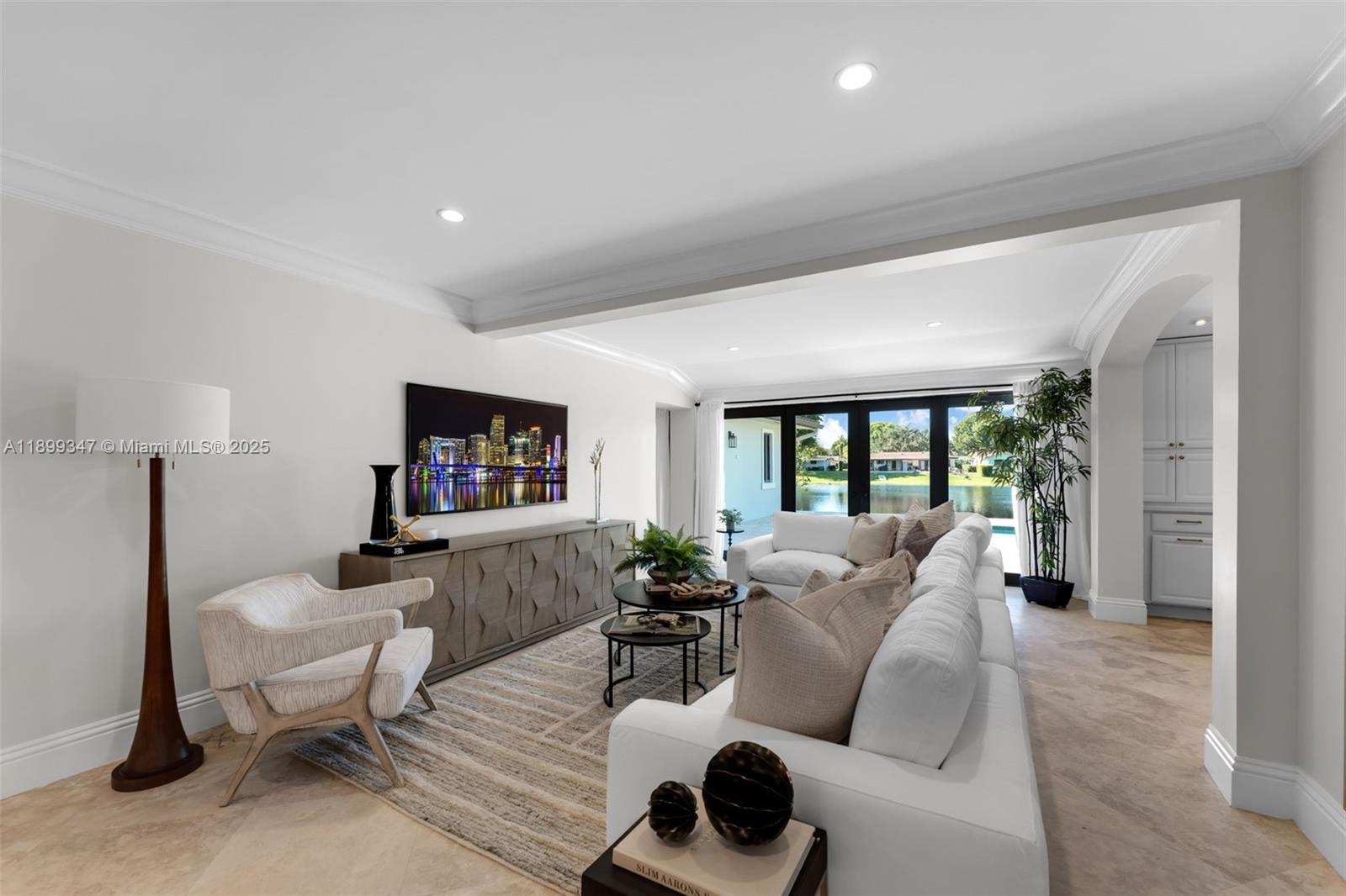 14940 Egan Ln Miami Lakes, FL 33014