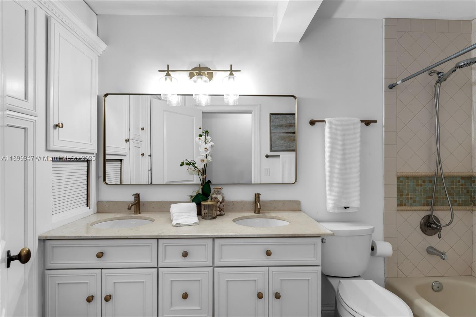 14940 Egan Ln Miami Lakes, FL 33014