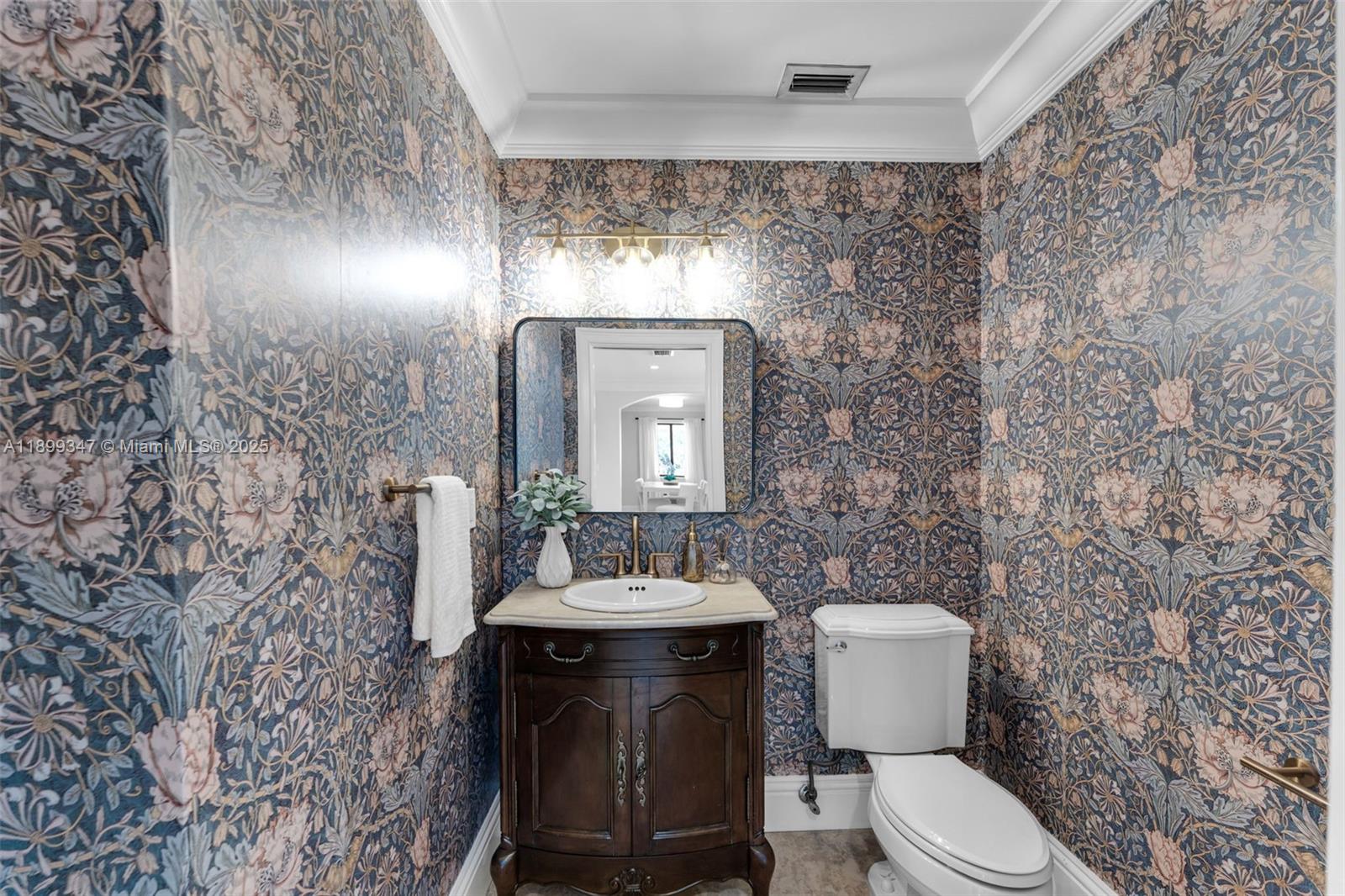 14940 Egan Ln Miami Lakes, FL 33014