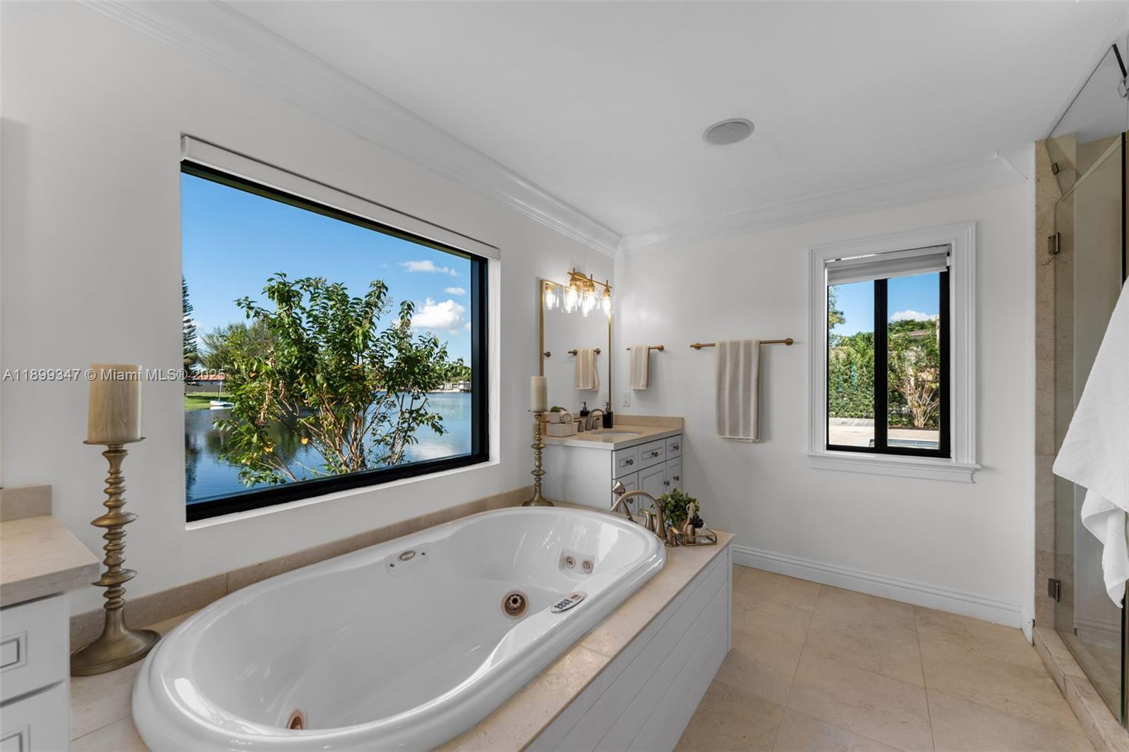 14940 Egan Ln Miami Lakes, FL 33014