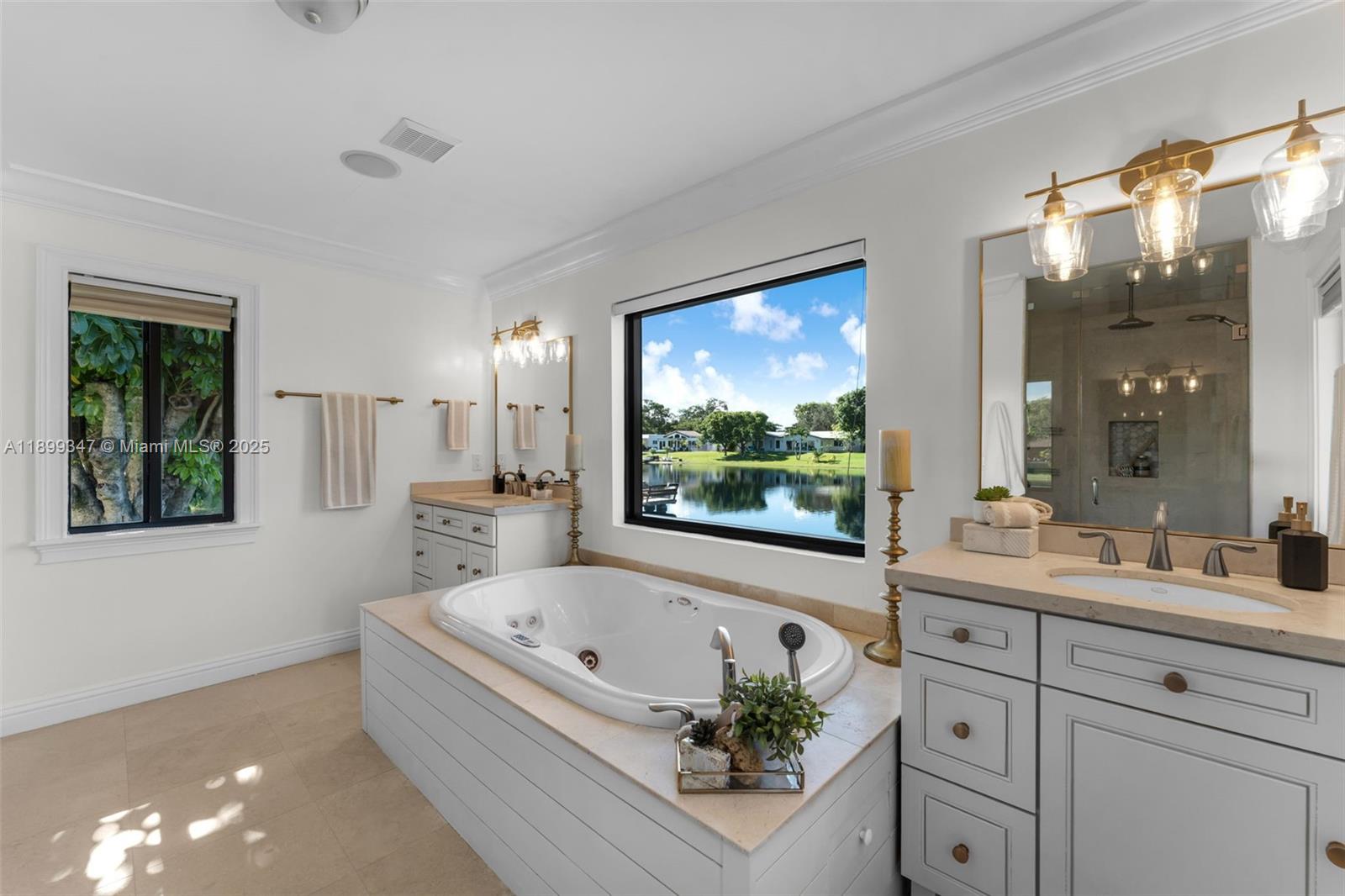 14940 Egan Ln Miami Lakes, FL 33014