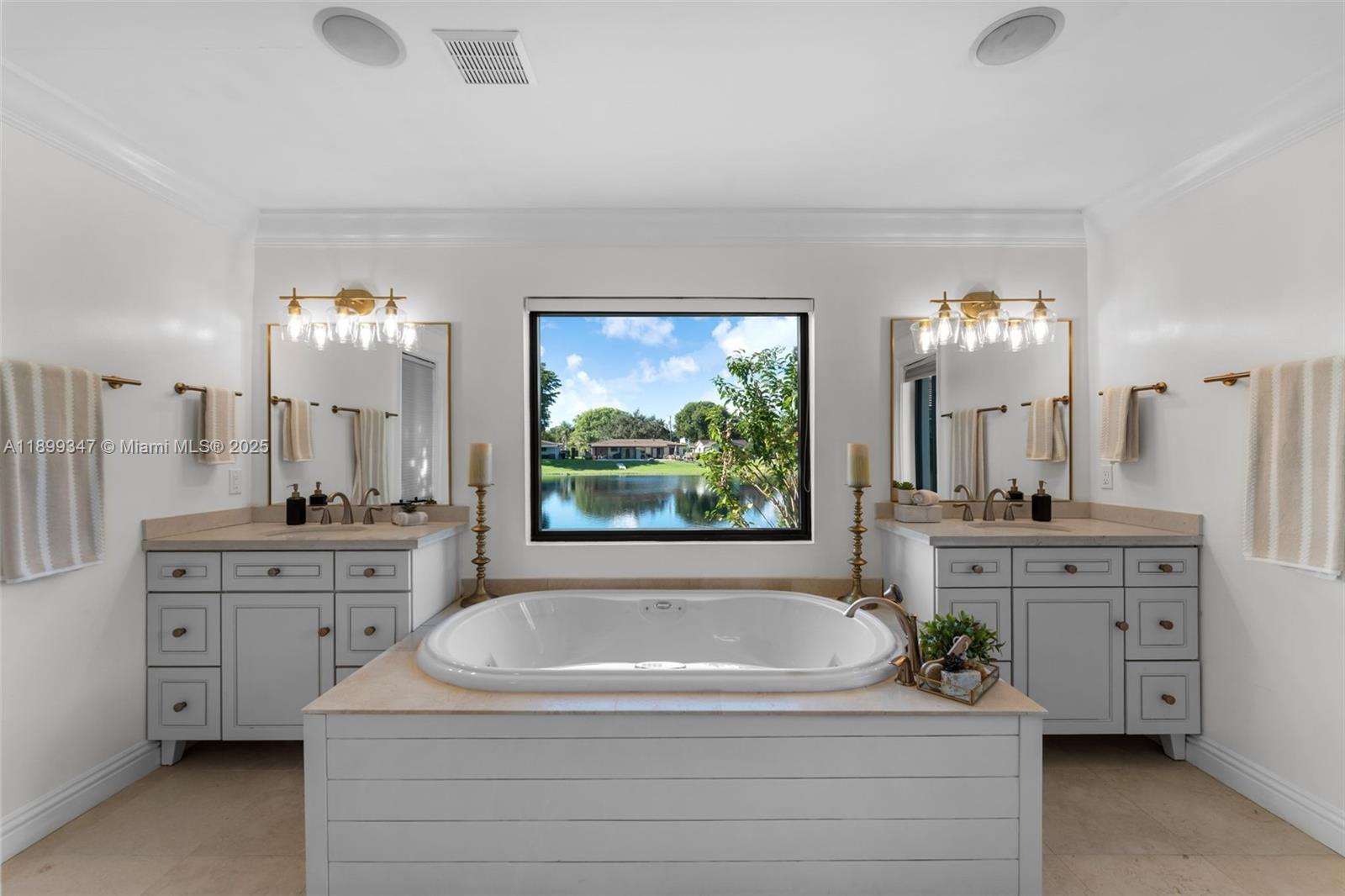 14940 Egan Ln Miami Lakes, FL 33014