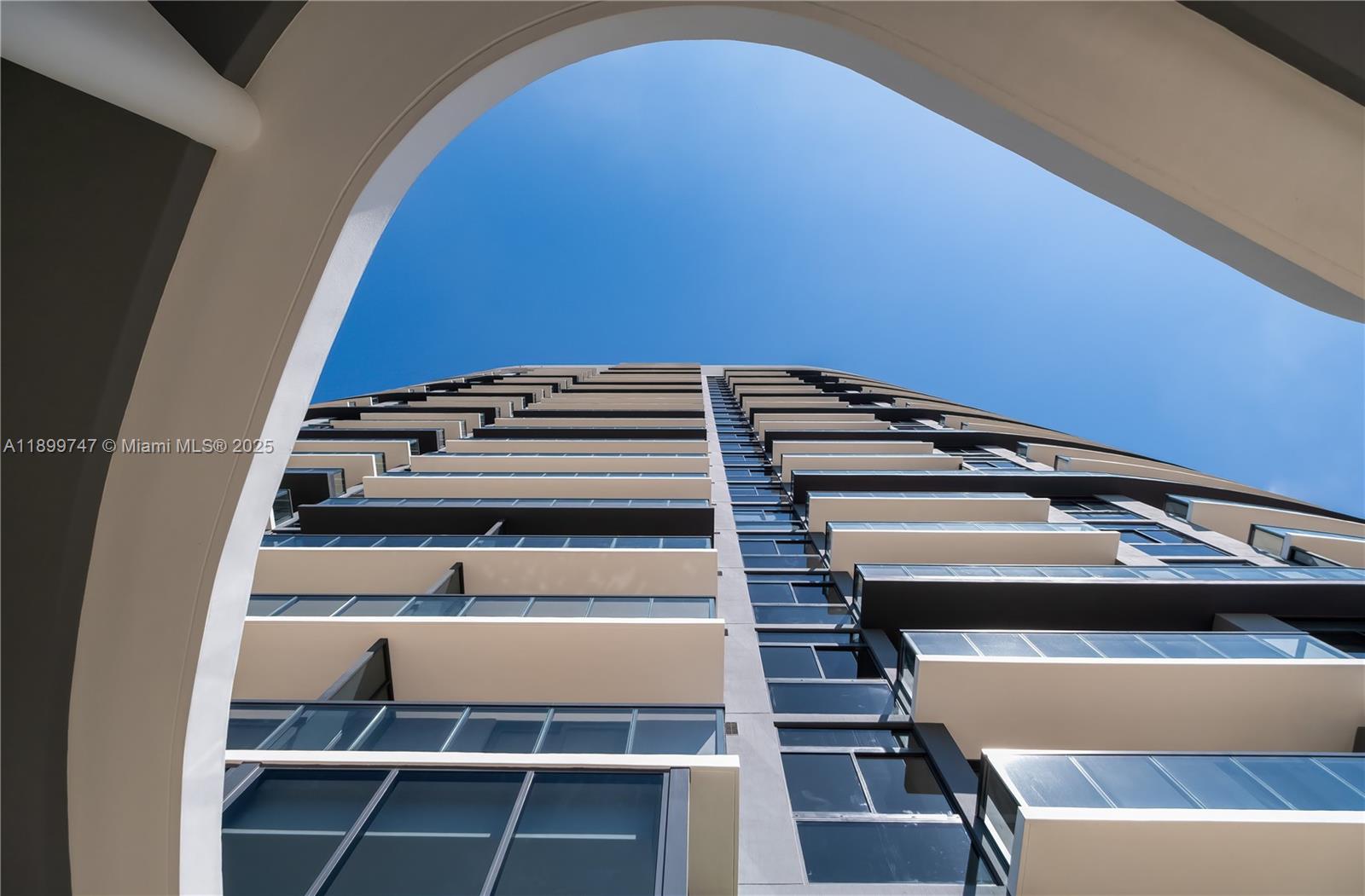 101 Diplomat Pkwy #0607