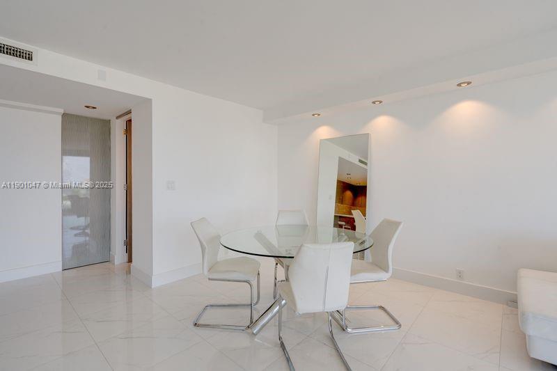 image Mirador 1000 (South Tower)5