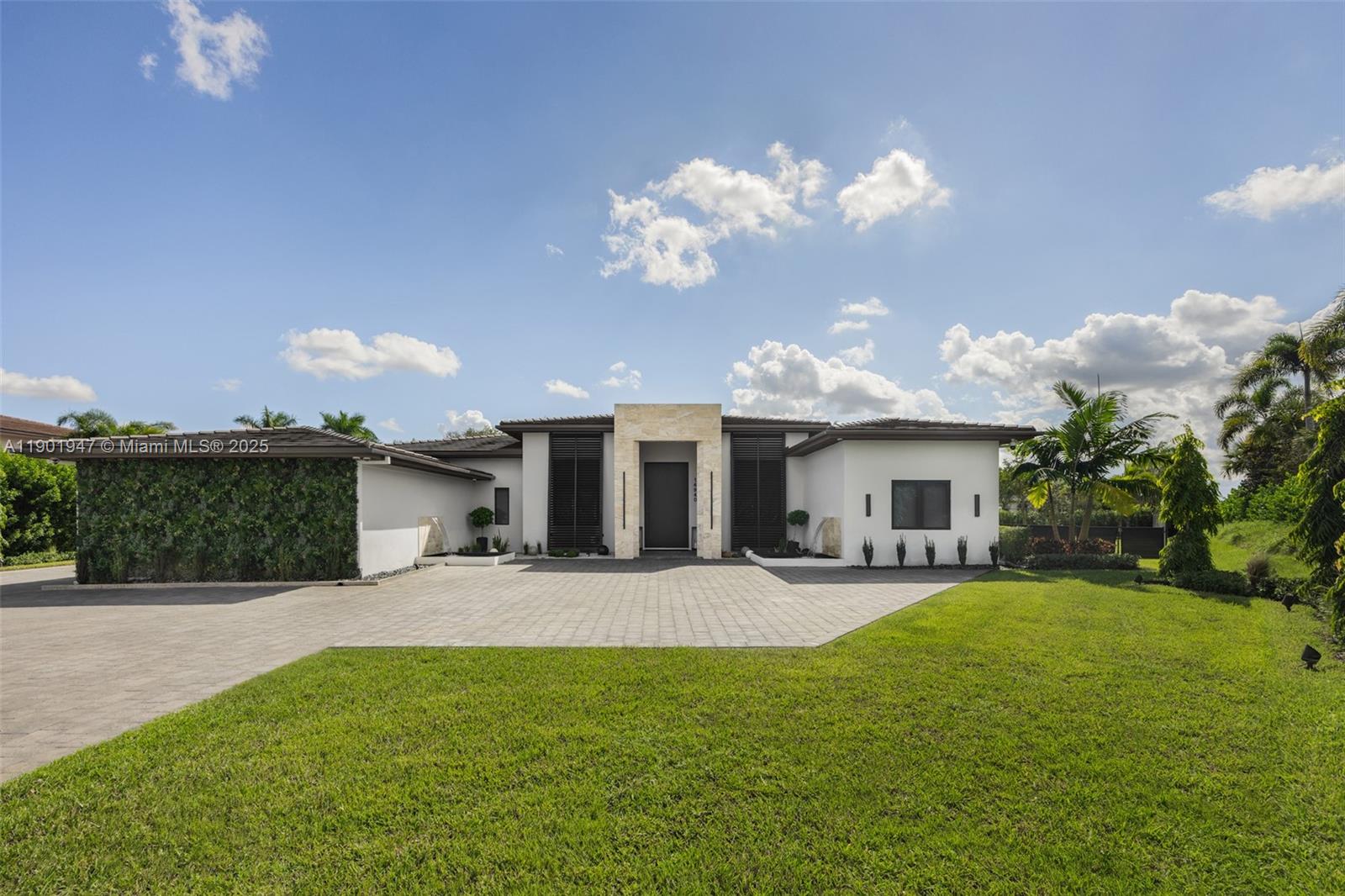 14940 SW 16th Ct Davie, FL 33326