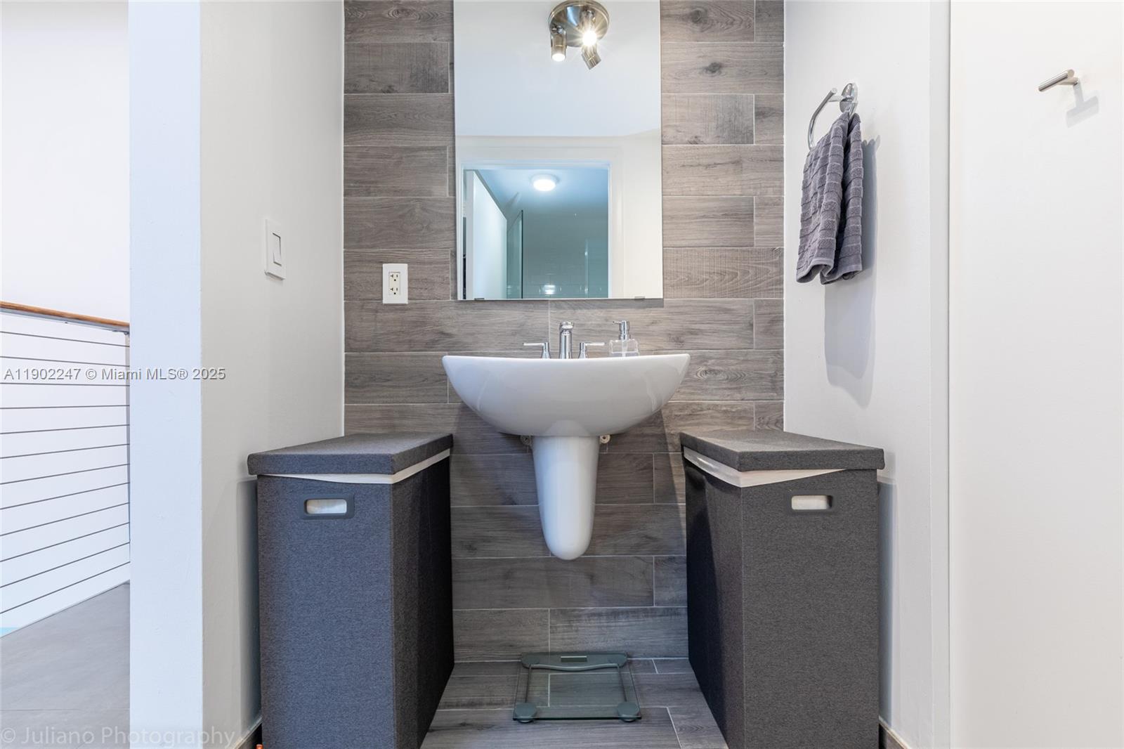 690 SW 1st Ct #PHI17 Miami, FL 33130