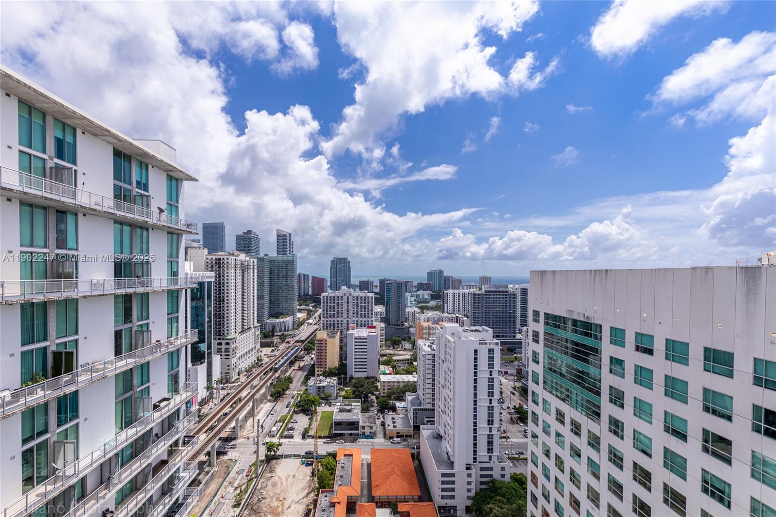 690 SW 1st Ct #PHI17 Miami, FL 33130