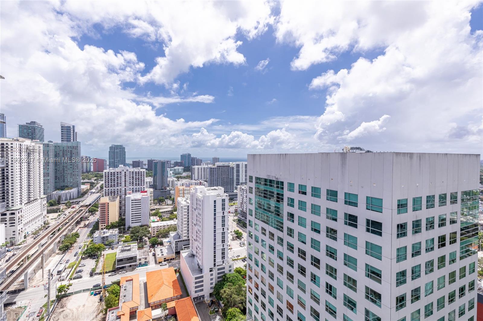 690 SW 1st Ct #PHI17 Miami, FL 33130