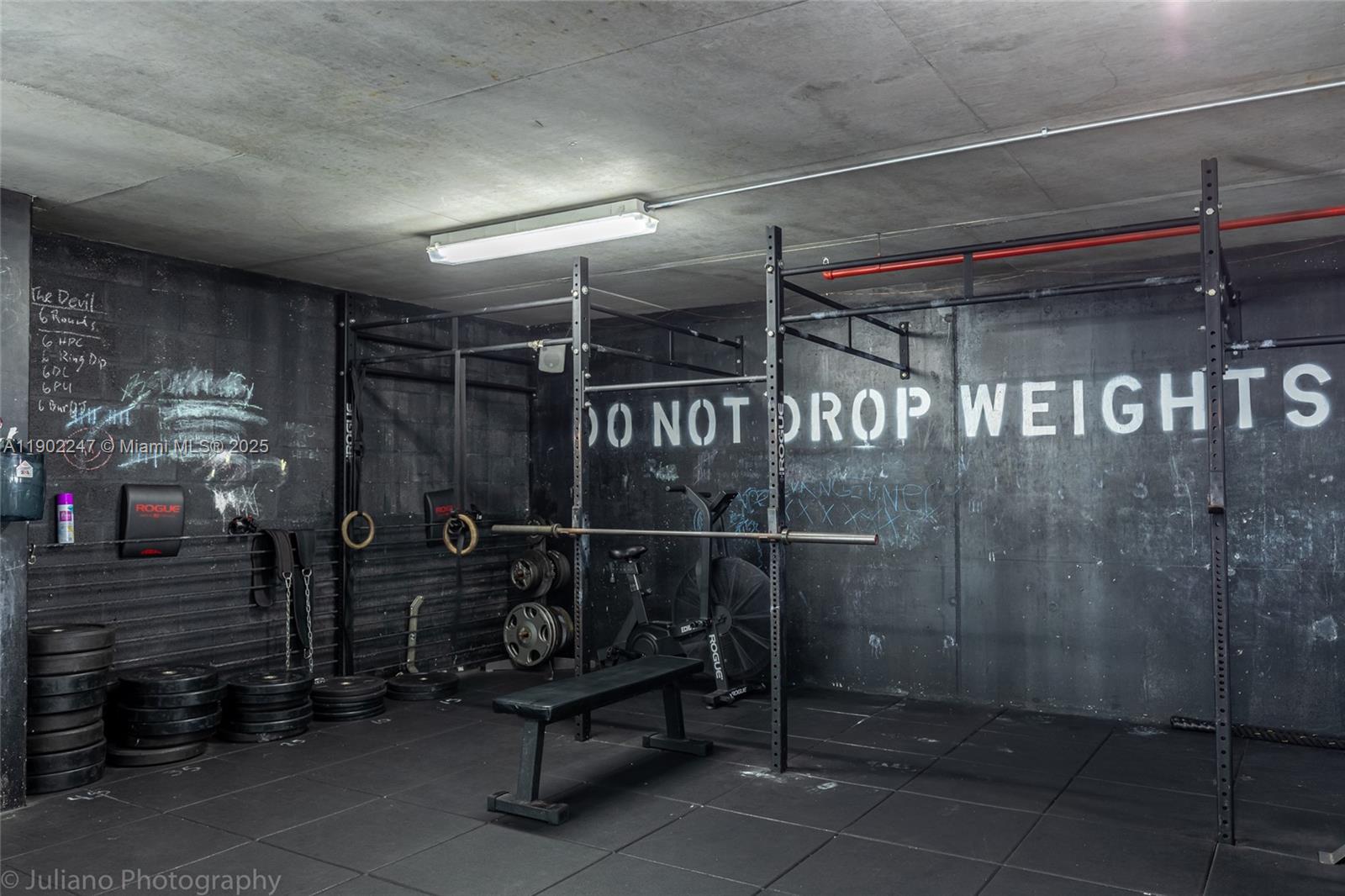 690 SW 1st Ct #PHI17 Miami, FL 33130