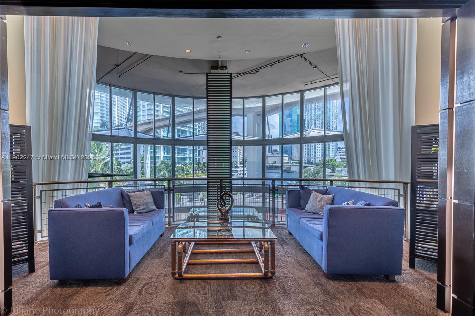 690 SW 1st Ct #PHI17 Miami, FL 33130