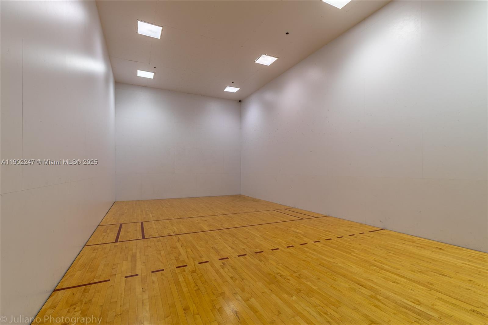 690 SW 1st Ct #PHI17 Miami, FL 33130