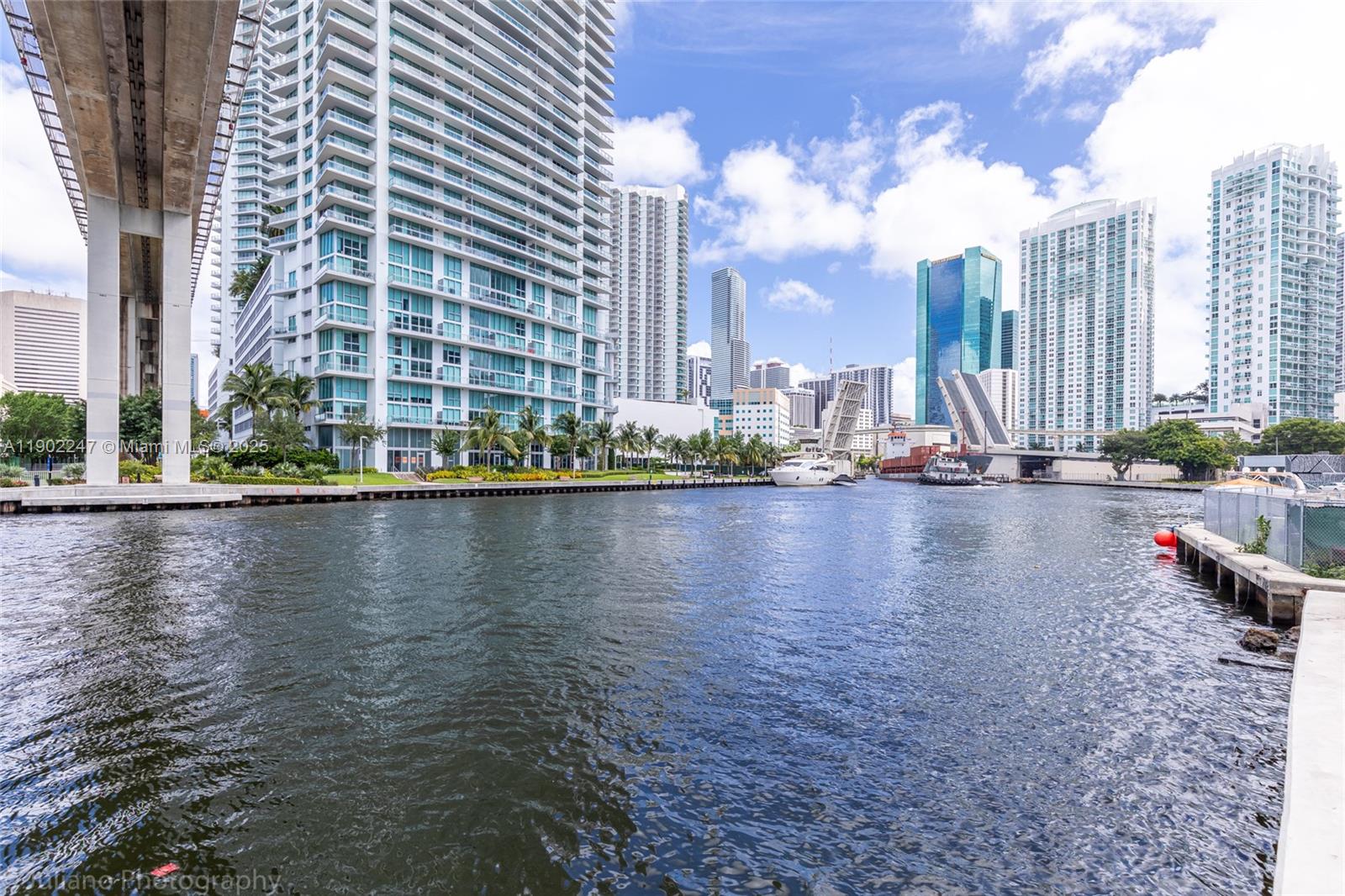 690 SW 1st Ct #PHI17 Miami, FL 33130