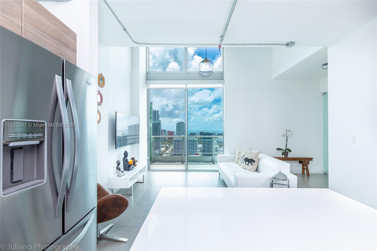 690 SW 1st Ct #PHI17 Miami, FL 33130