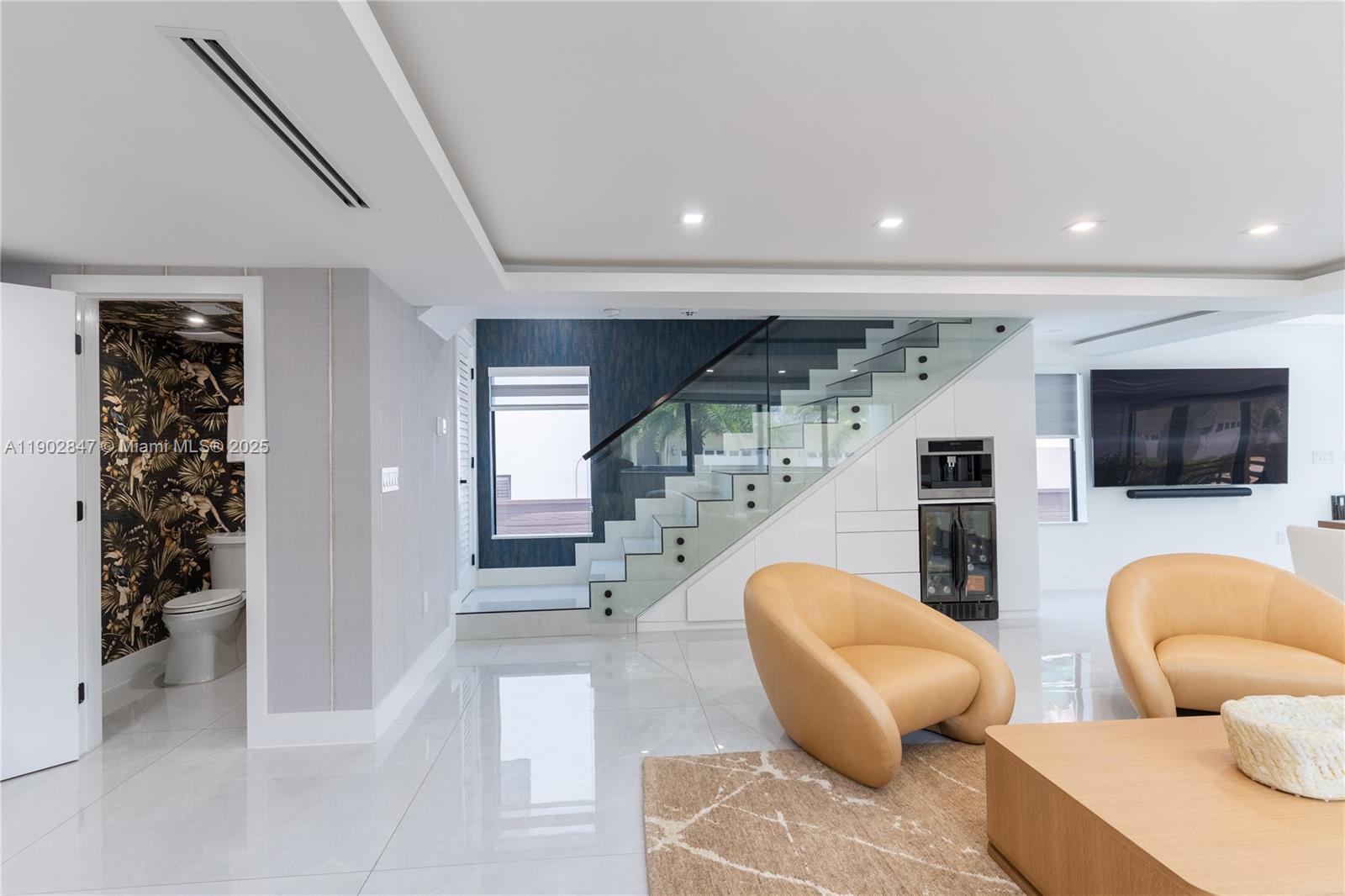 5601 N Ocean Dr Hollywood, FL 33019