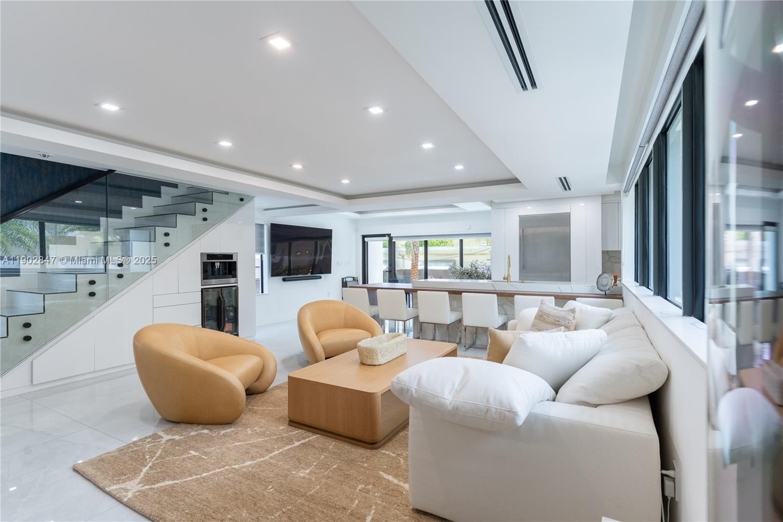 5601 N Ocean Dr Hollywood, FL 33019