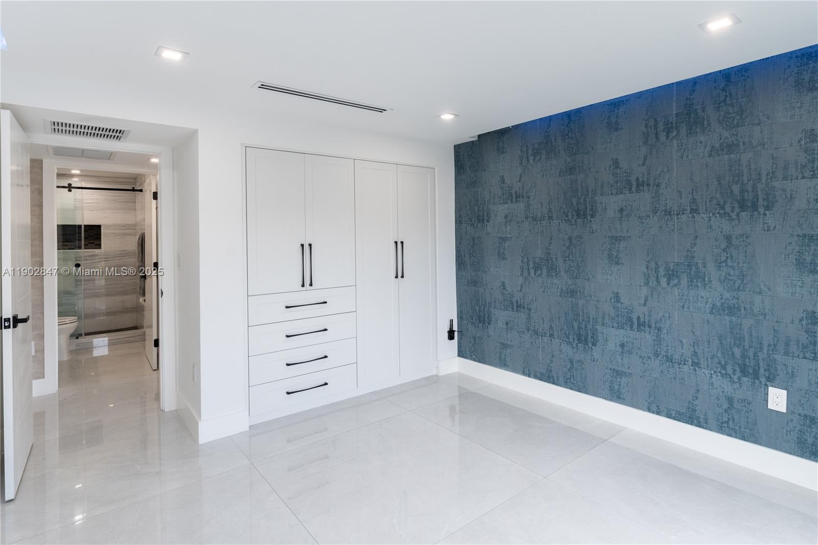 5601 N Ocean Dr Hollywood, FL 33019