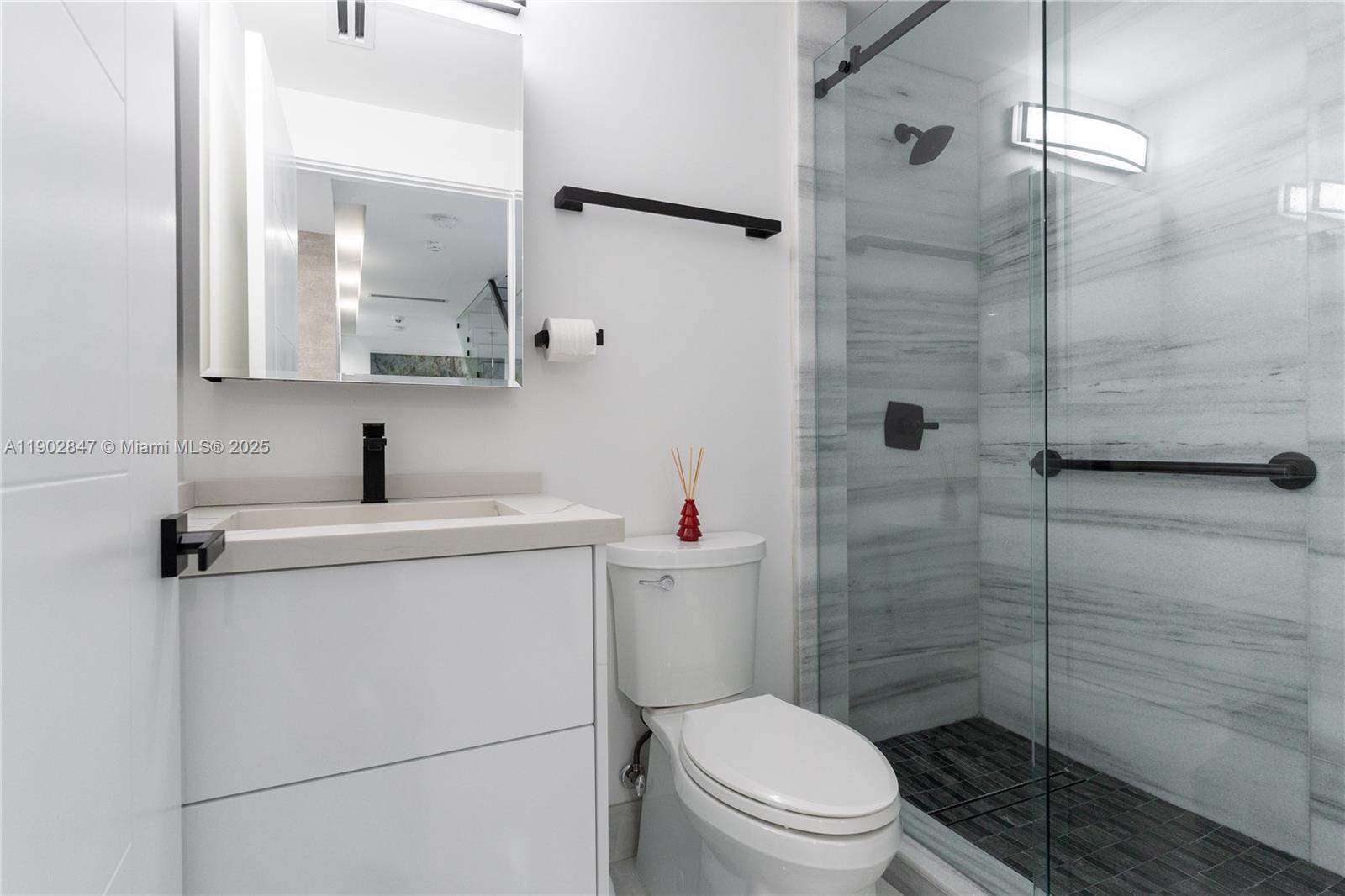 5601 N Ocean Dr Hollywood, FL 33019