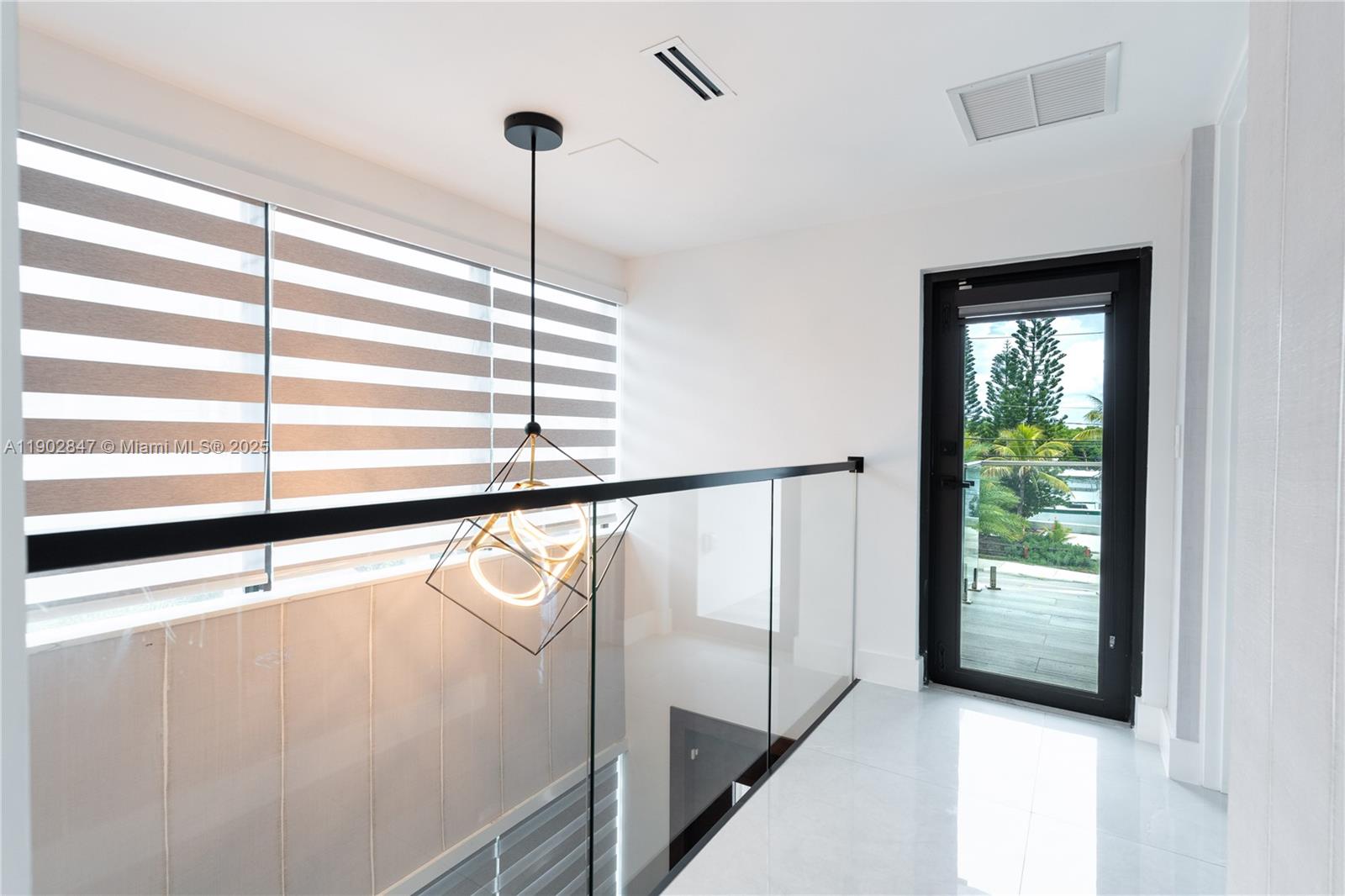 5601 N Ocean Dr Hollywood, FL 33019