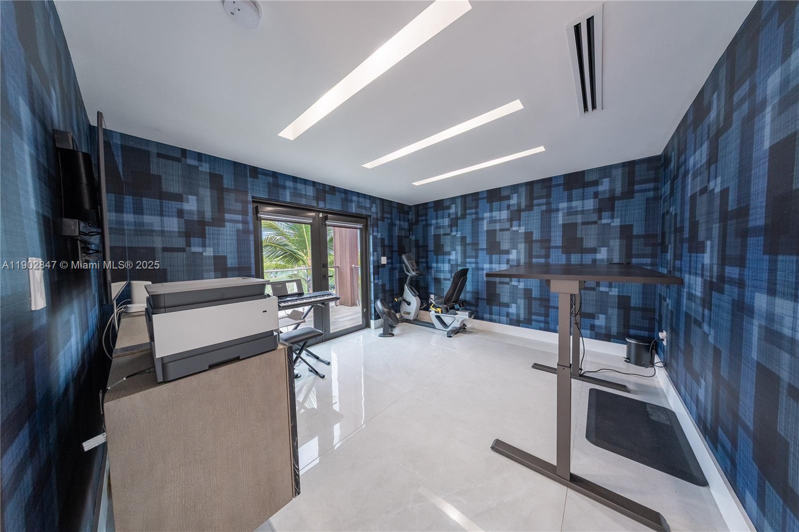 5601 N Ocean Dr Hollywood, FL 33019