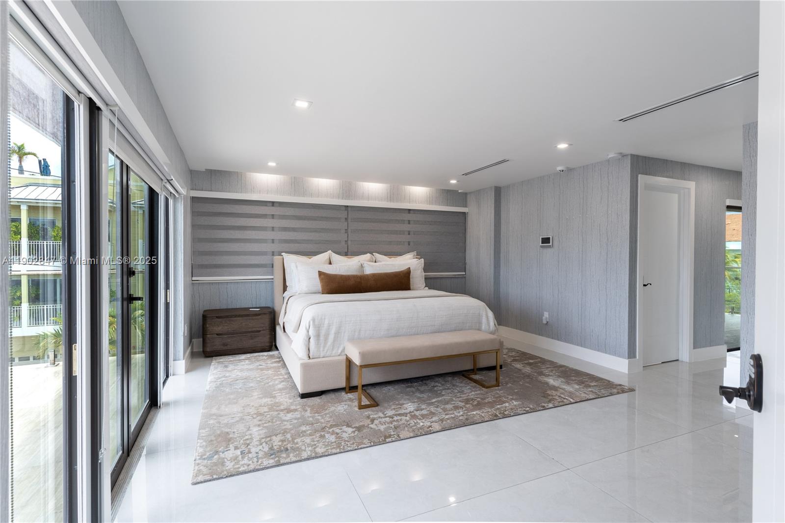 5601 N Ocean Dr Hollywood, FL 33019