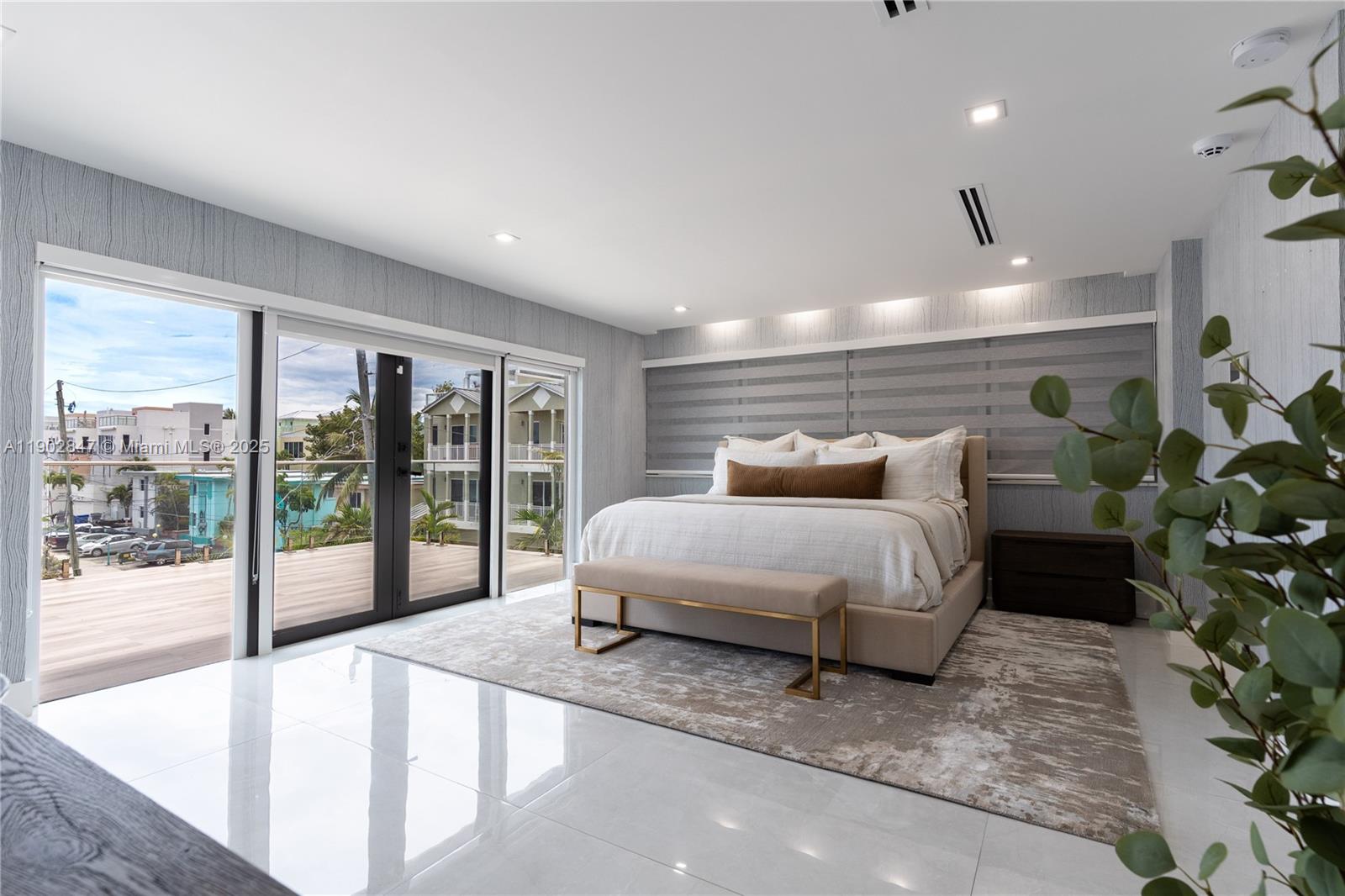 5601 N Ocean Dr Hollywood, FL 33019