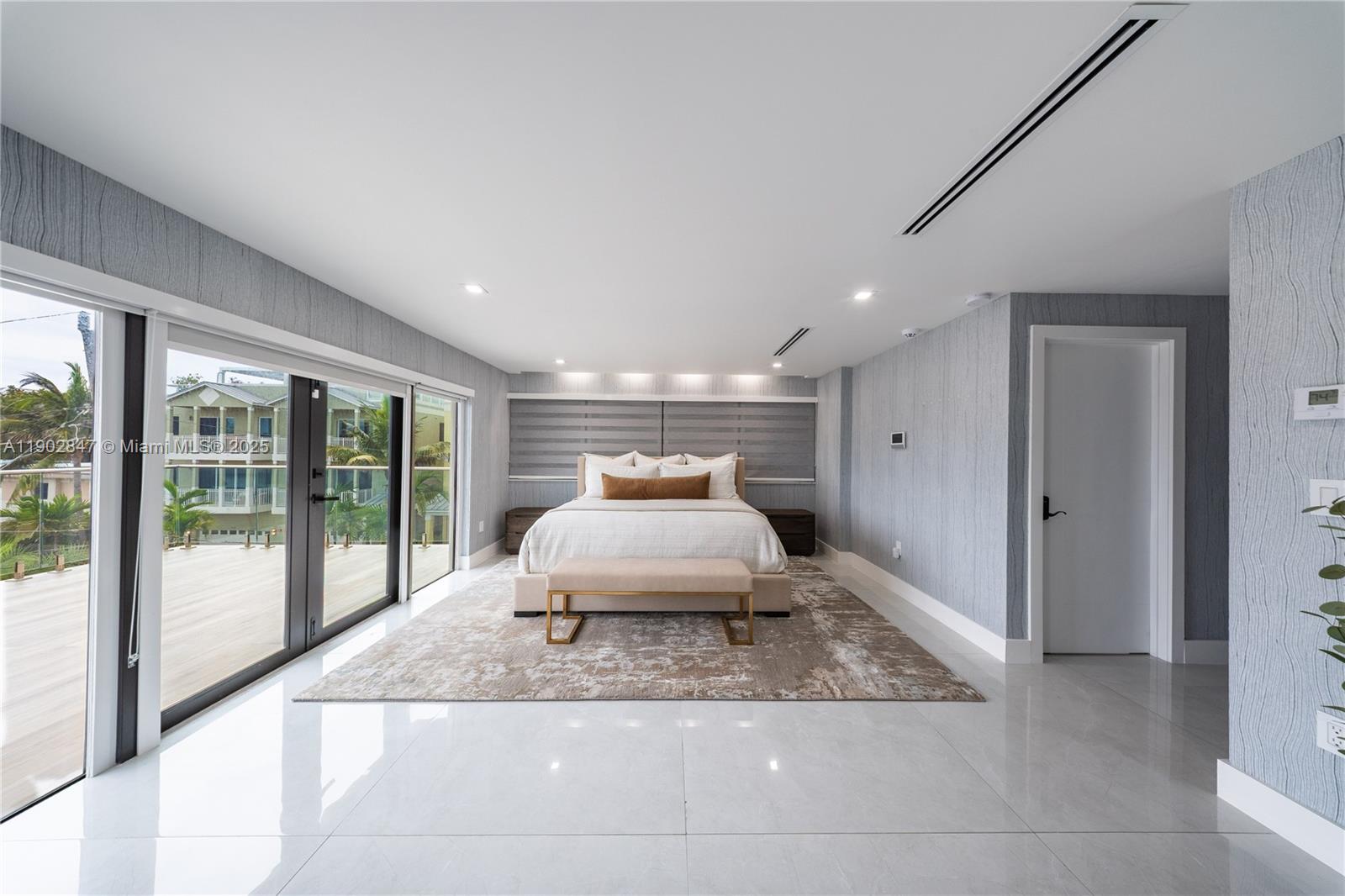 5601 N Ocean Dr Hollywood, FL 33019