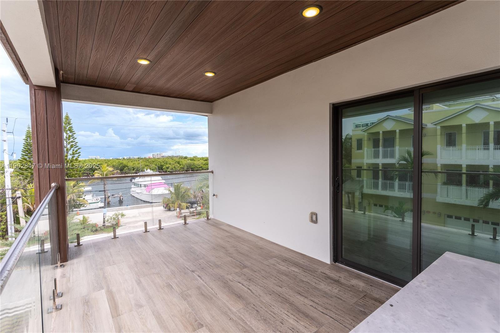 5601 N Ocean Dr Hollywood, FL 33019