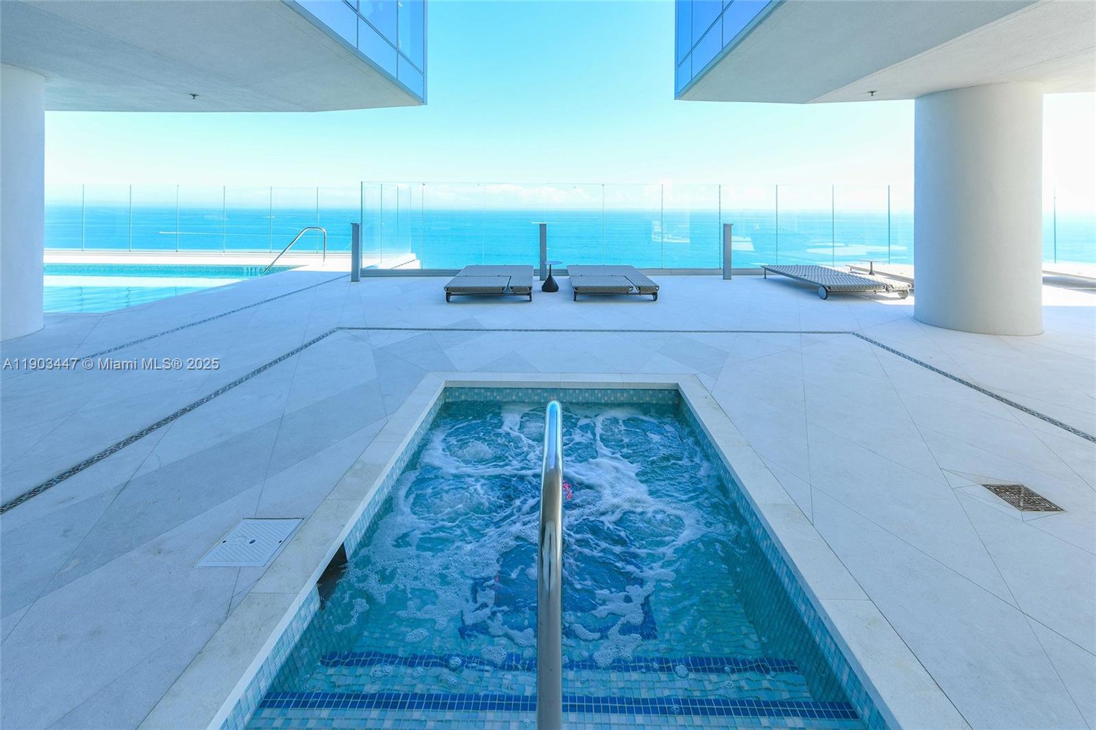 image Turnberry Ocean Club31