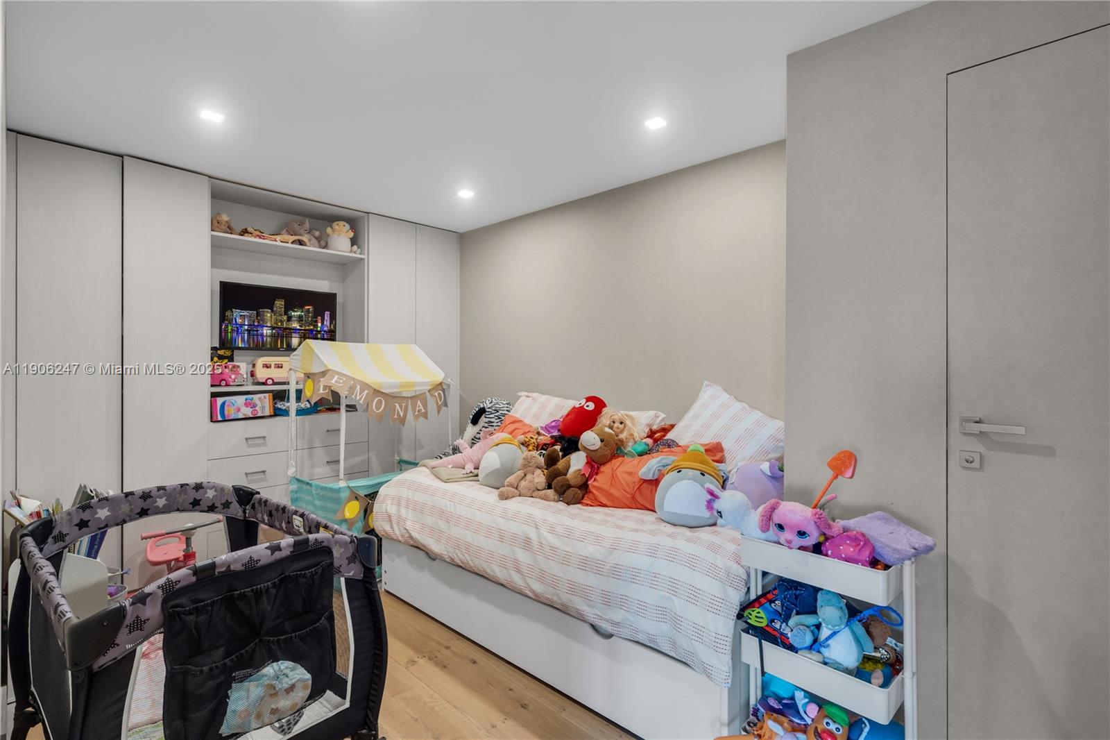 3 Grove Isle Dr #C1710 Miami, FL 33133