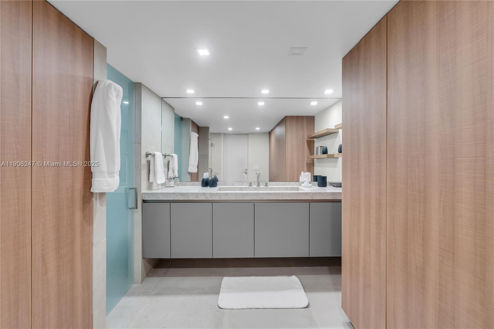 3 Grove Isle Dr #C1710 Miami, FL 33133