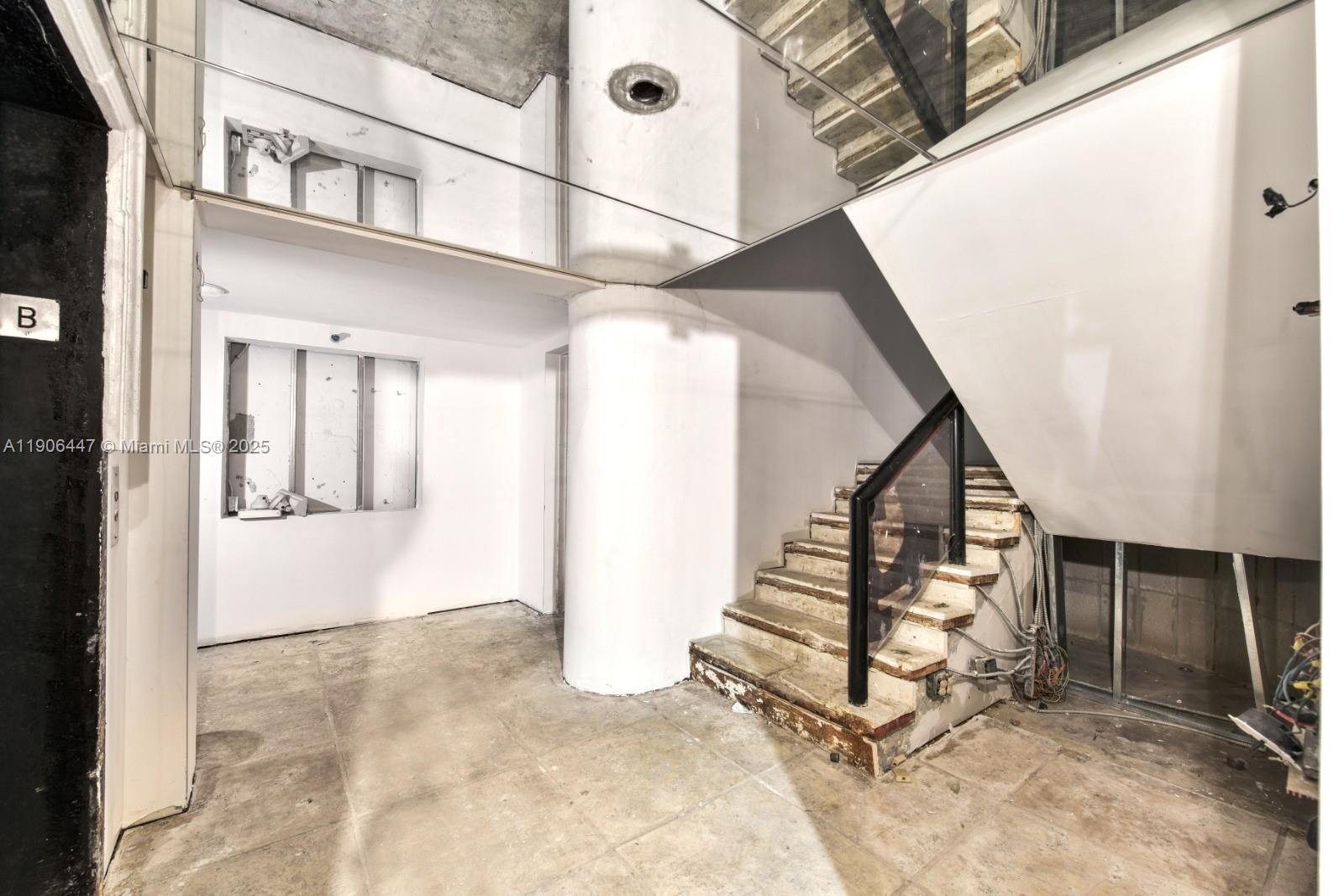 image Grove Towers Condo11