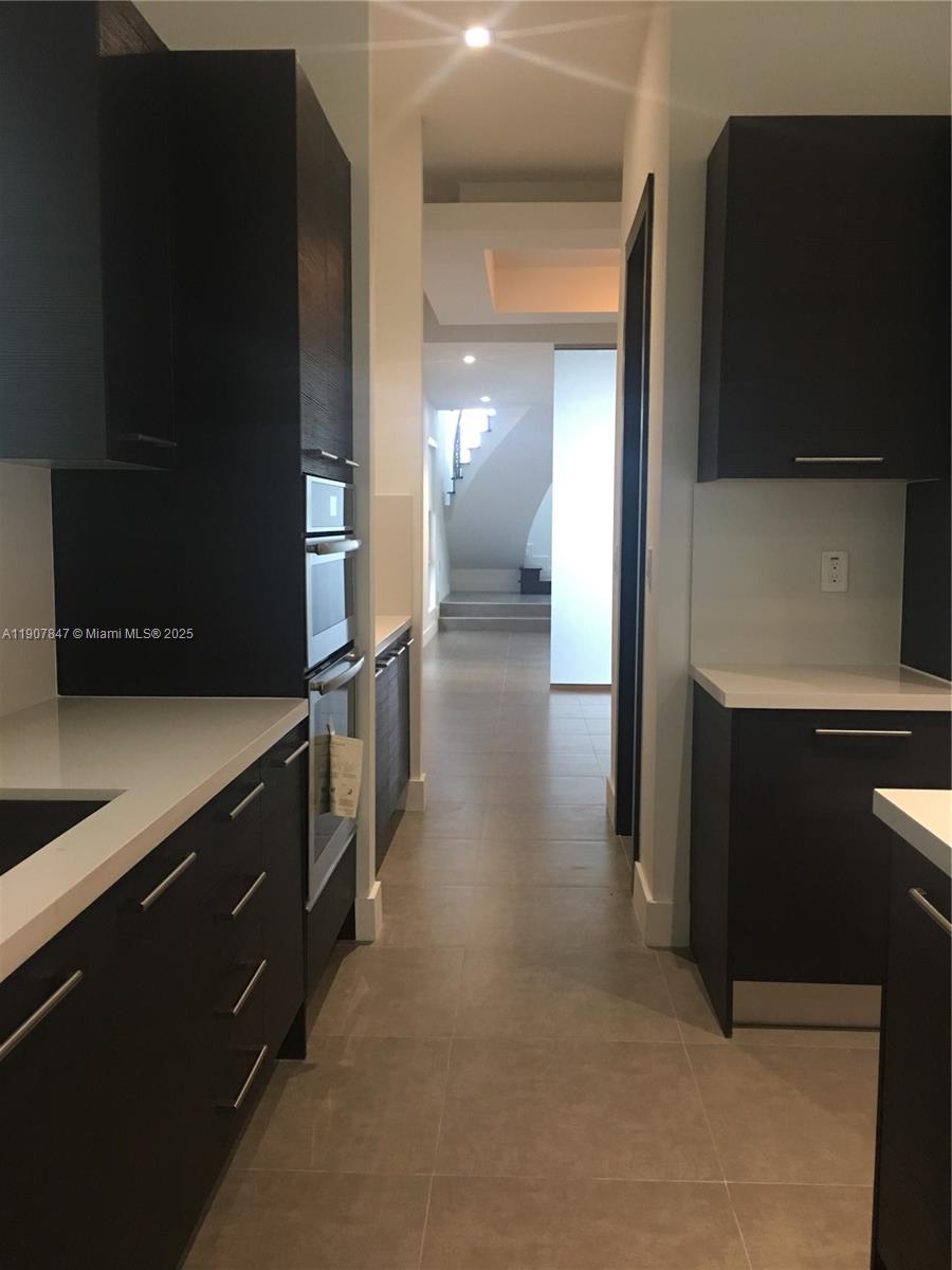 8258 NW 33rd Ter Doral, FL 33122