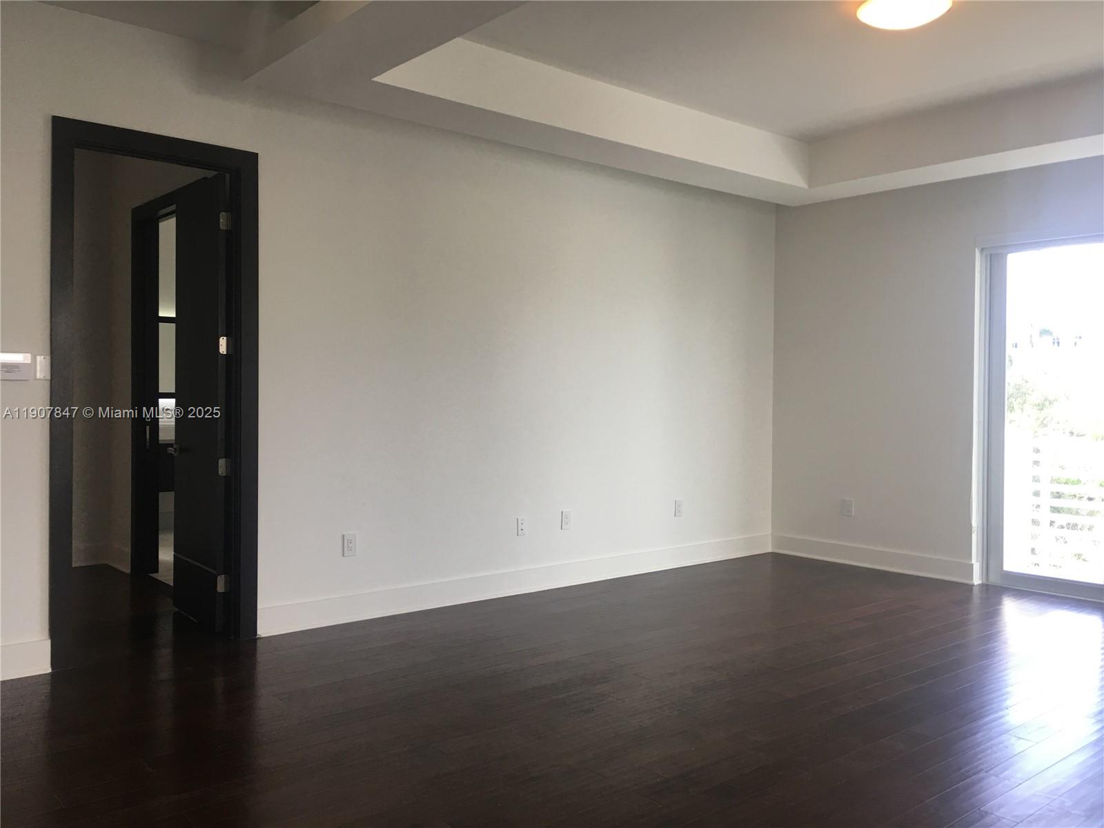 8258 NW 33rd Ter Doral, FL 33122