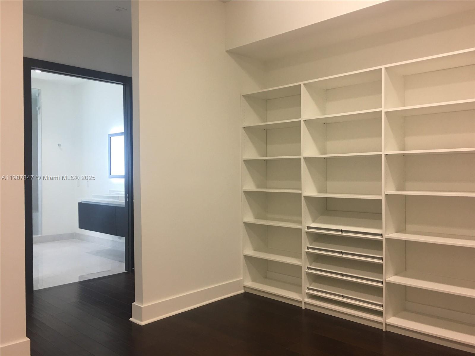 8258 NW 33rd Ter Doral, FL 33122