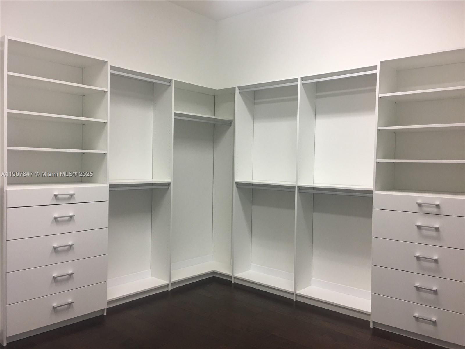 8258 NW 33rd Ter Doral, FL 33122