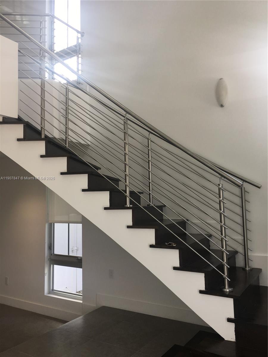 8258 NW 33rd Ter Doral, FL 33122