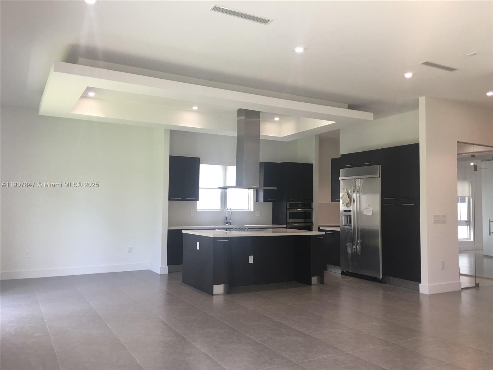 8258 NW 33rd Ter Doral, FL 33122