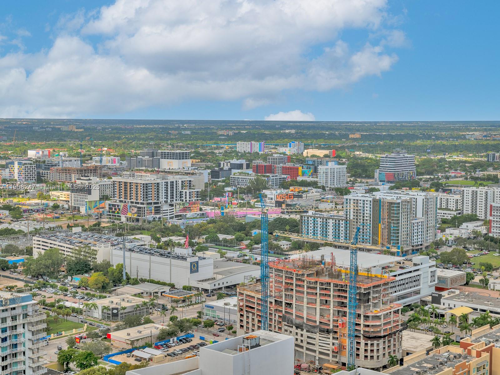 image Opera Tower Condo13