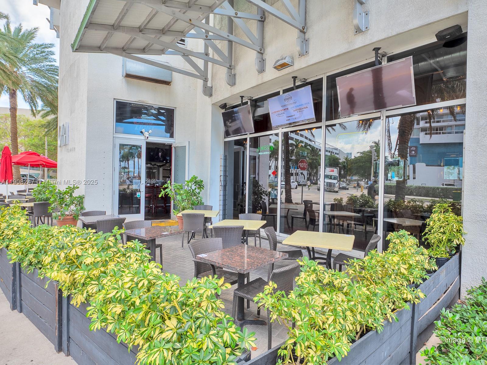 image Opera Tower Condo3