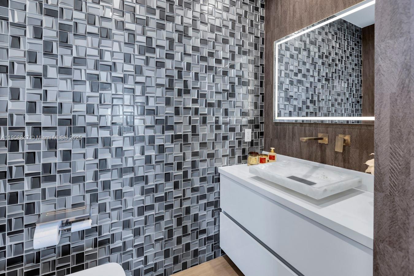 1180 N Federal Hwy #1602 Fort Lauderdale, FL 33304