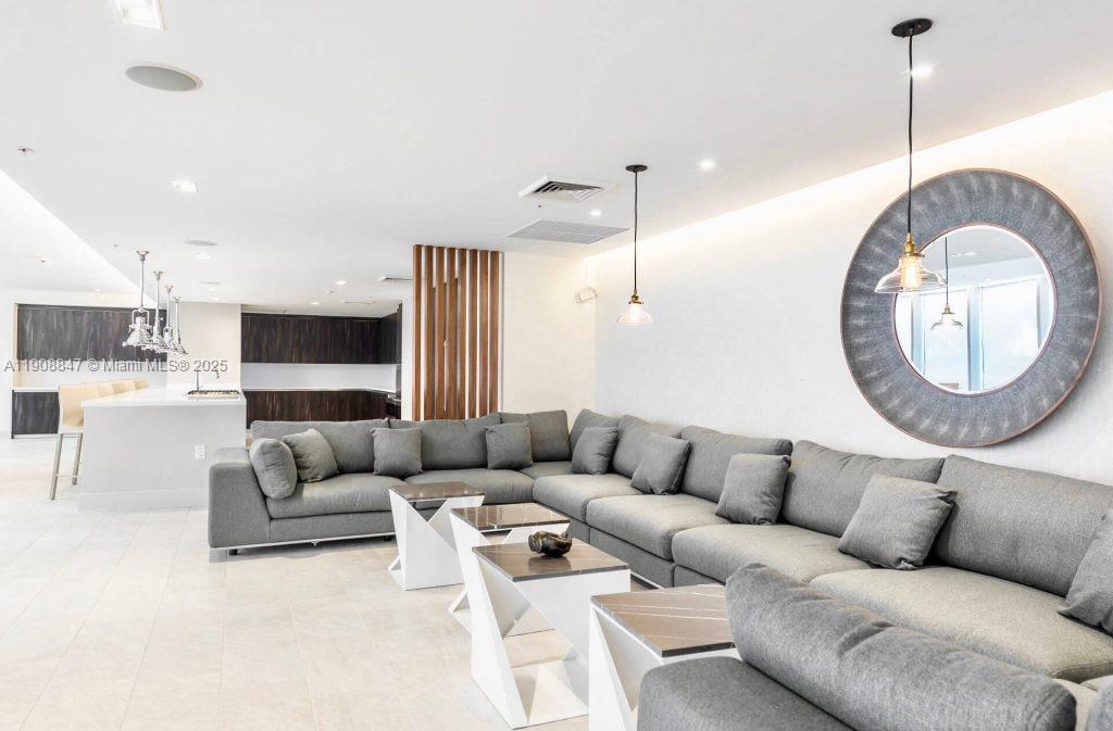 1180 N Federal Hwy #1602 Fort Lauderdale, FL 33304