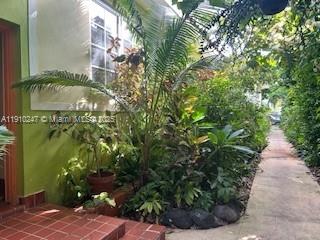 910 Lenox Ave #3 Miami Beach, FL 33139