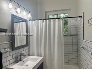 910 Lenox Ave #3 Miami Beach, FL 33139